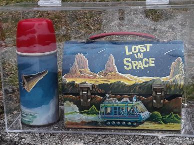 RARE ORIGINAL LOST IN SPACE 1967 METAL LUNCH PAL BOX W/THERMOS SC-FI SPACE VG+